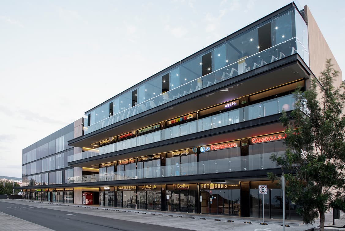 Fachada posterior de Plaza Zielo