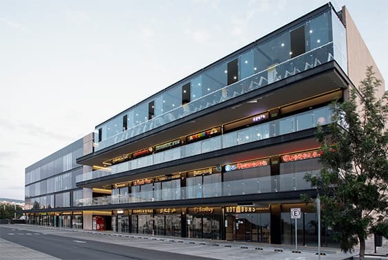 Fachada posterior de Plaza Zielo